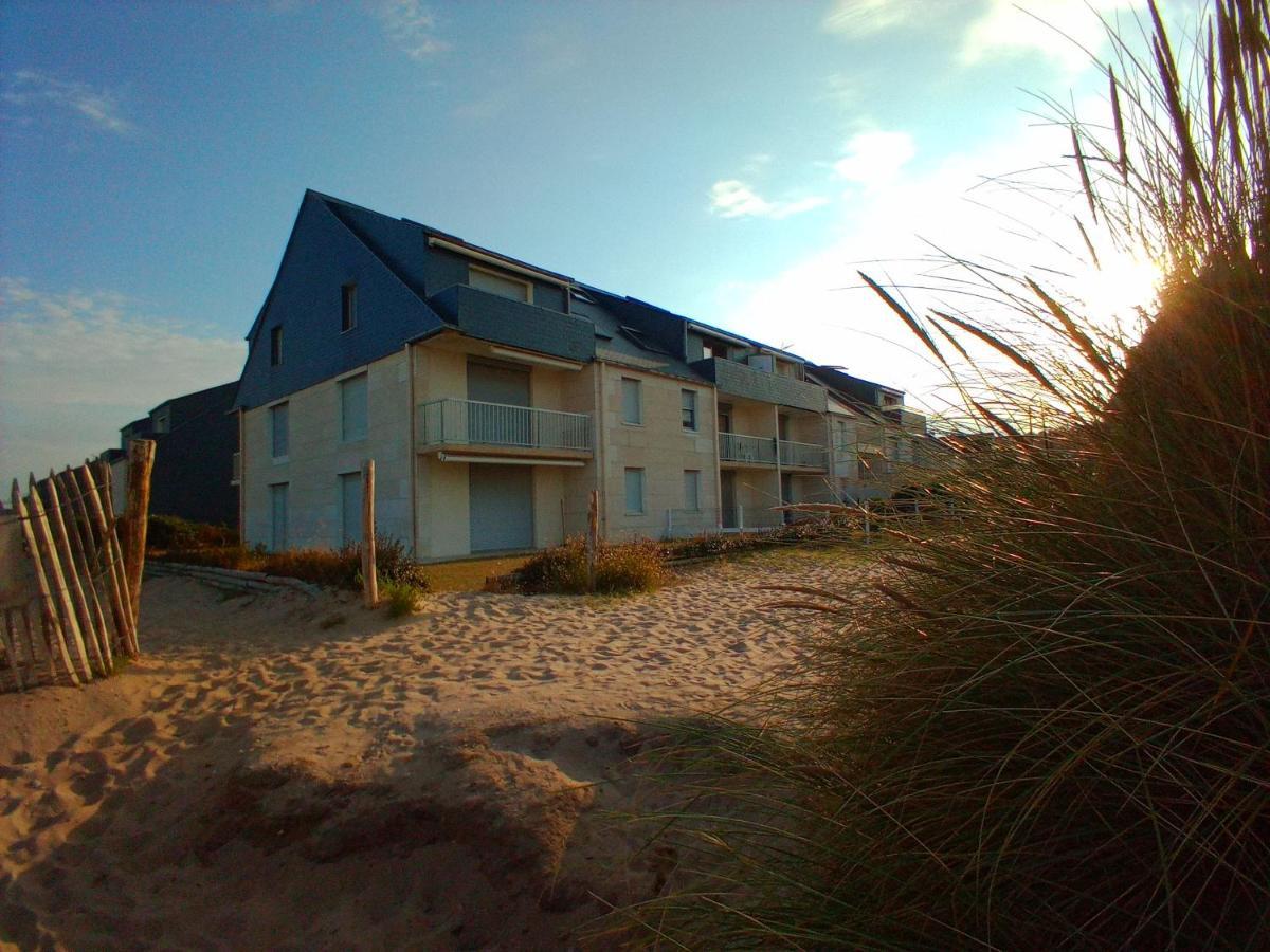 Apartamento Duplex Les Pieds Dans L' Eau Jullouville-les-Pins Exterior foto